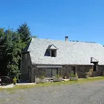 Maison Spacieuse à Avec Cheminée 250 M² Castelnau-de-Mandailles