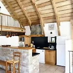 Maison Spacieuse à Avec Cheminée 250 M² Hébergement de vacances