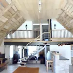 Maison Spacieuse à Avec Cheminée 250 M² Hébergement de vacances *
