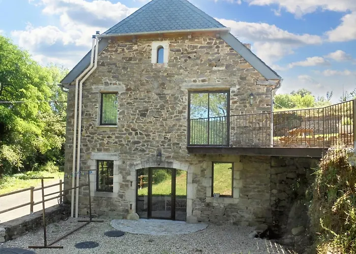 Vakantiehuis Maison Spacieuse A Avec Cheminee 250 M² Castelnau-de-Mandailles