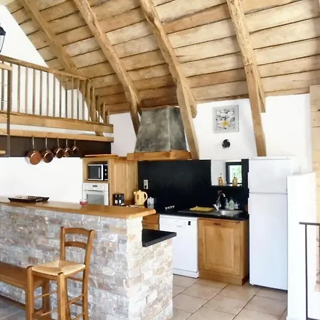 Maison Spacieuse A Avec Cheminee 250 M² Vakantiehuis