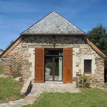 Maison Spacieuse à Avec Cheminée 250 M² Casa vacanze Castelnau-de-Mandailles