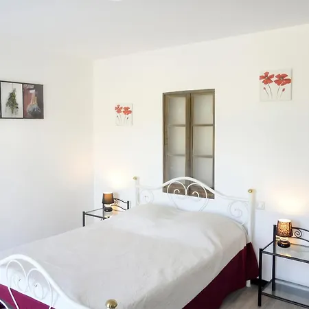 Maison Spacieuse à Avec Cheminée 250 M² Casa vacanze