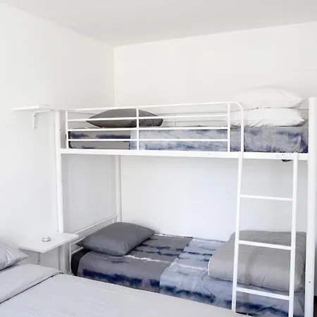 Casa vacanze Maison Spacieuse à Avec Cheminée 250 M² *