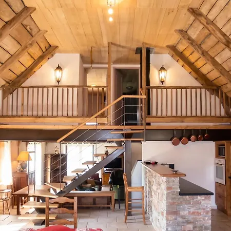 Maison Spacieuse à Avec Cheminée 250 M² Casa vacanze Castelnau-de-Mandailles
