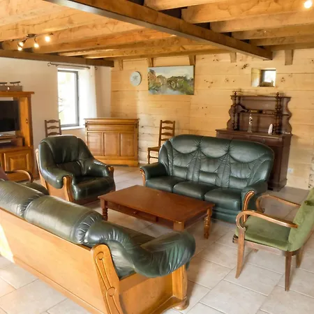 Casa vacanze Maison Spacieuse à Avec Cheminée 250 M² Castelnau-de-Mandailles