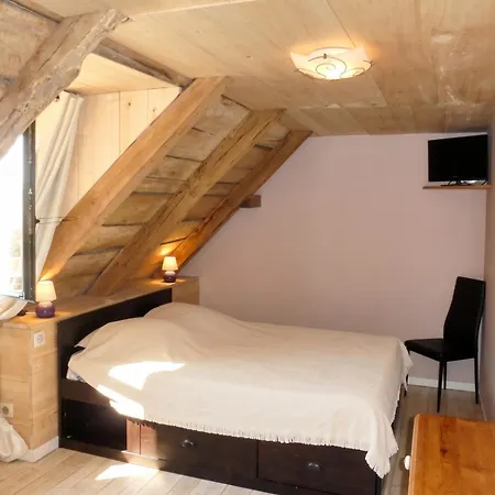 Maison Spacieuse à Avec Cheminée 250 M² * Castelnau-de-Mandailles