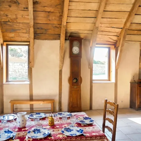 Maison Spacieuse à Avec Cheminée 250 M² *