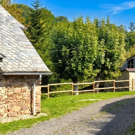 Maison Spacieuse à Avec Cheminée 250 M² Casa vacanze
