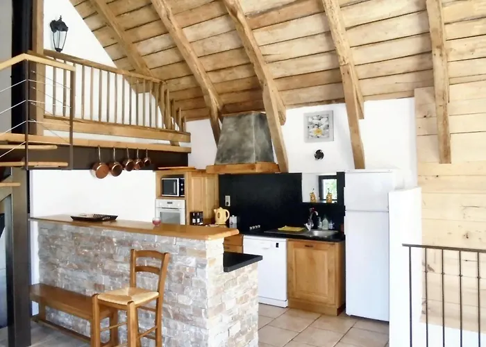 Maison Spacieuse A Avec Cheminee 250 M² Ferienhaus